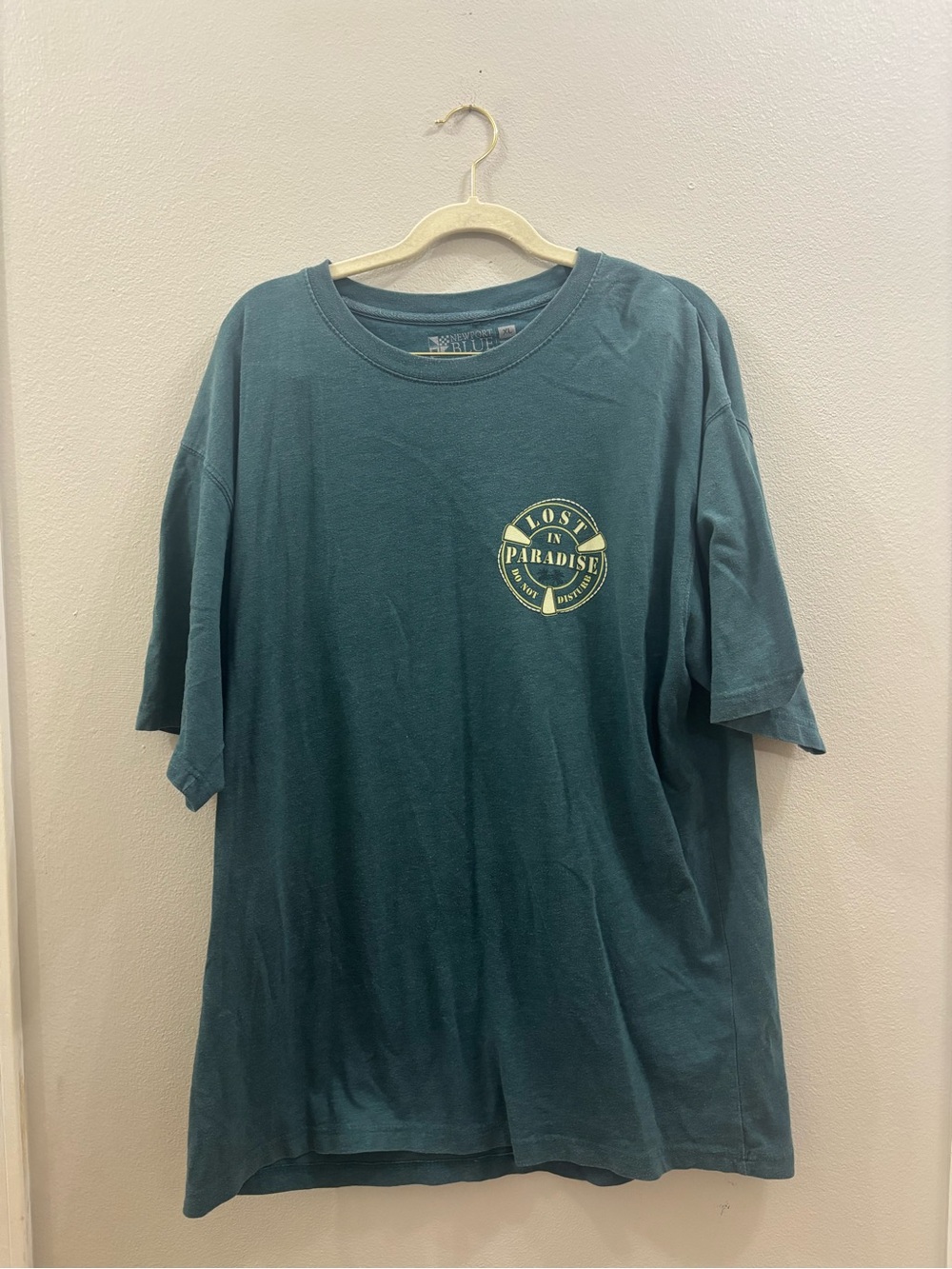 Lost in Paradise Short-Sleeve Graphic Tee in Teal